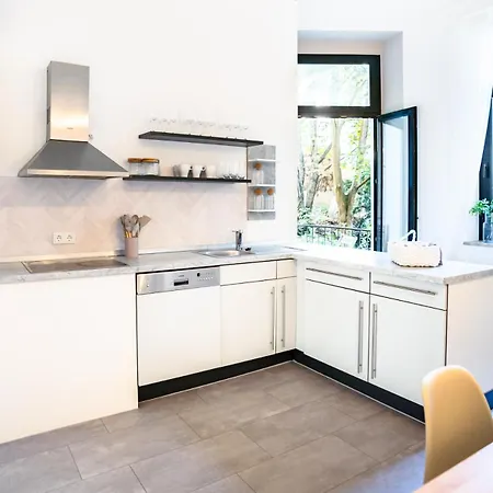 Urban Oasis - Premium - 2 Terrassen - Zentral - Charme - Grosszuegig